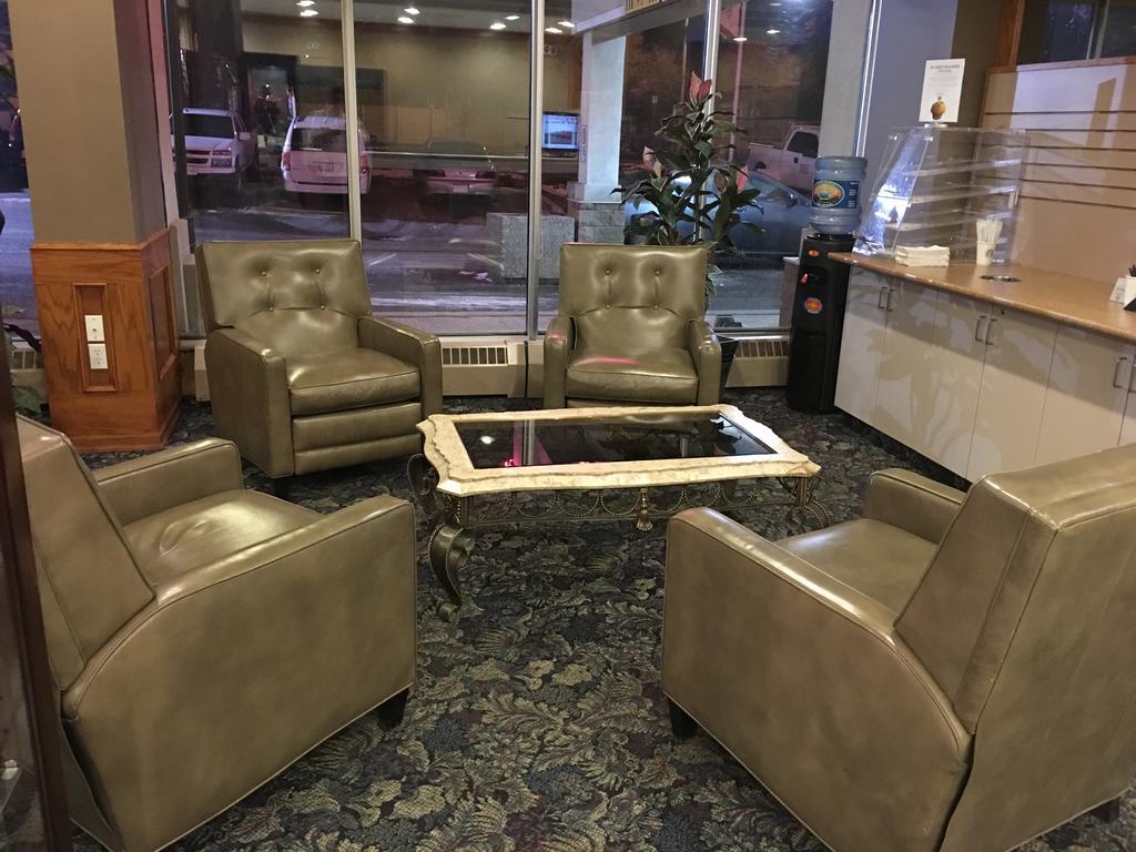 St. Albert Inn & Suites Saint Albert Luaran gambar